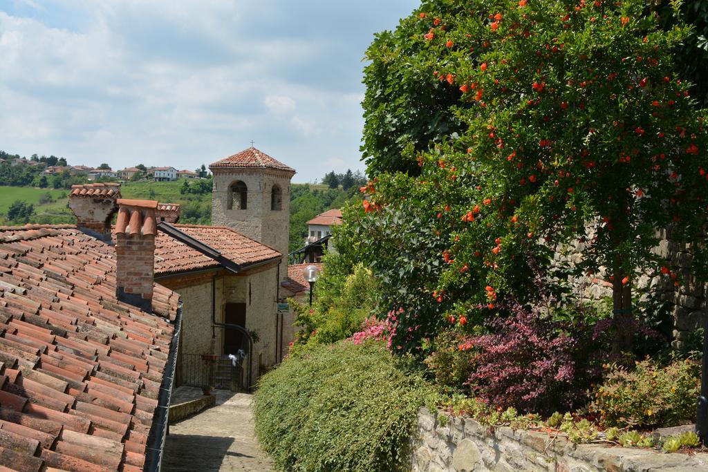 Dimora Storico Romantica Il Sole E La Luna Cerretto Langhe Екстериор снимка