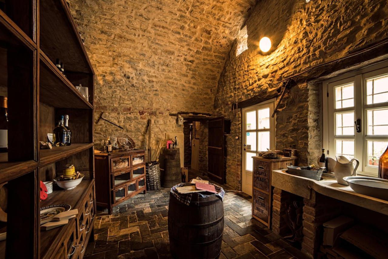 Dimora Storico Romantica Il Sole E La Luna Cerretto Langhe Екстериор снимка